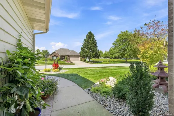 6502 Langley PASS, Fort Wayne, IN 46815-8329