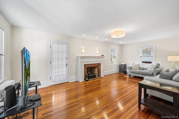 162 Bentley ST, Staten Island, NY 10307