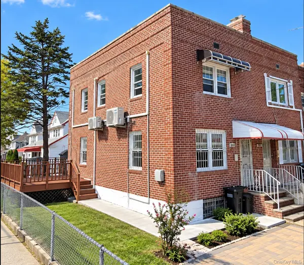 20-24 150 ST, Flushing, NY 11358