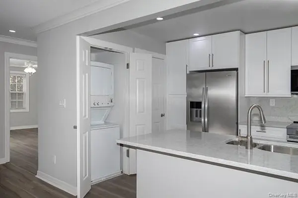 81 Secatogue AVE #42, Farmingdale, NY 11735