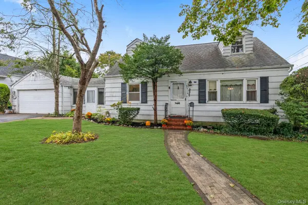 475 Maxwell ST, West Hempstead, NY 11552