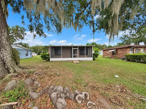1104 CROSBY ST, Leesburg, FL 34748