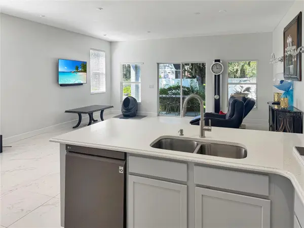 4445 AMBERLY OAKS CT, Tampa, FL 33614