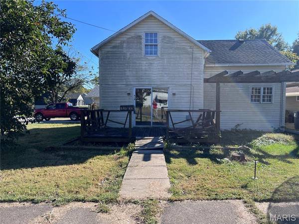 414 E Wilson AVE, Gillespie, IL 62033