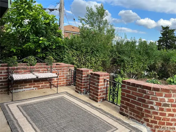 6413 Bradley AVE, St Louis, MO 63139