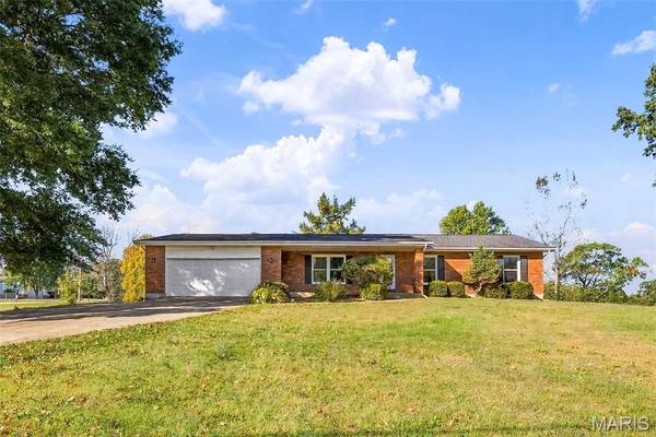 1358 Highway K, St Clair, MO 63077