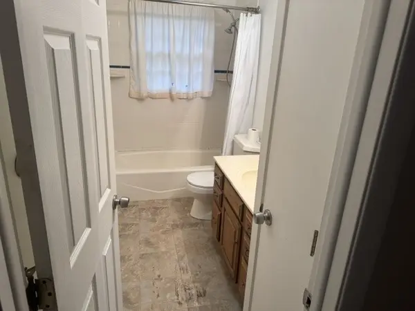 6 Guilford RD, Montgomery, IL 60538