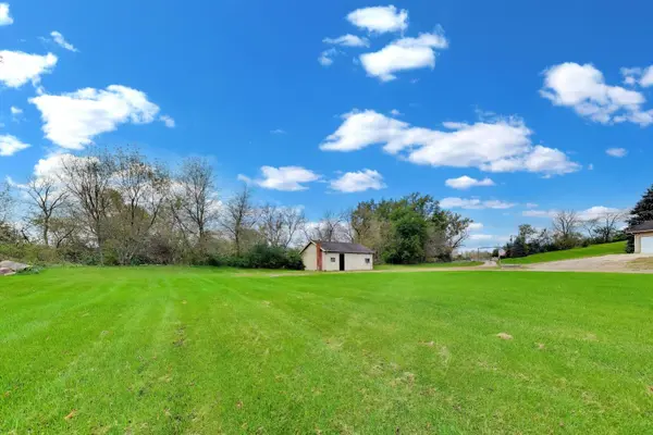 15N573 Mccornack RD, Elgin, IL 60124