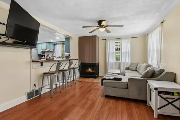 34690 N Nokomis TRL, Mchenry, IL 60050