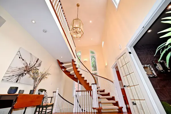 7 Normandale RD, Markham, ON L3R 4J7