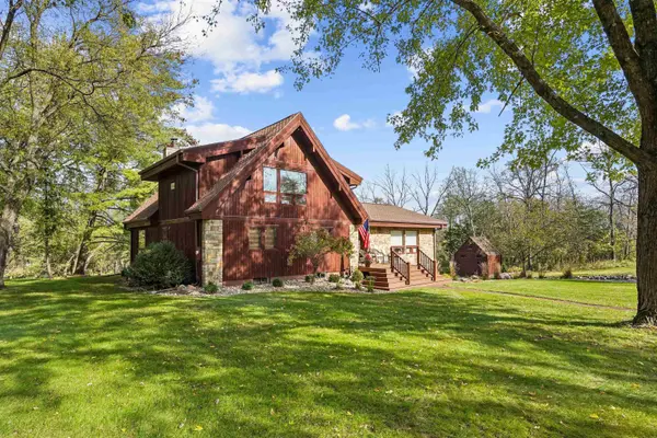 3943 Beaver Ridge CIR, Cedar Falls, IA 50613