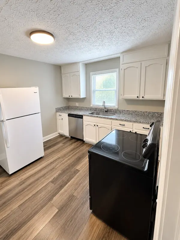 223 E Woodrow St, Gallatin, TN 37066