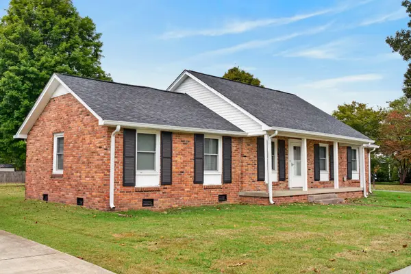 223 Walnut St, Greenbrier, TN 37073