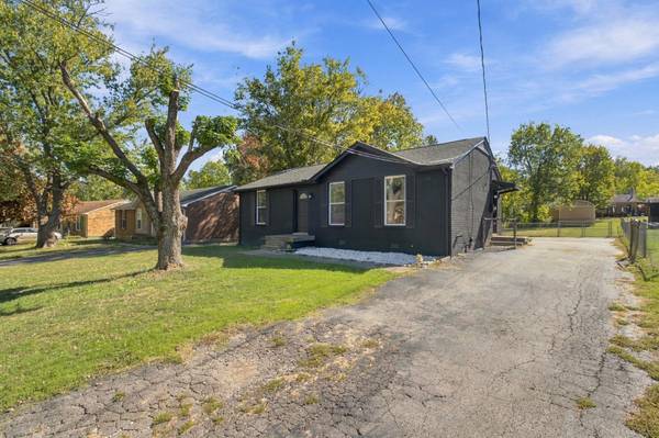 5113 Manorwood Ct, Nashville, TN 37211