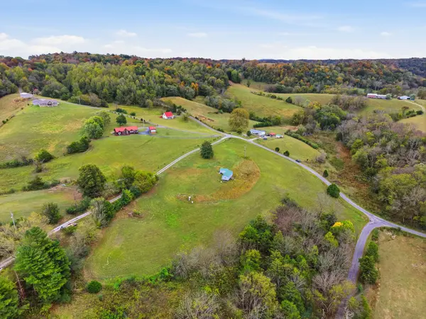241 Cabin Hill Rd, Celina, TN 38551