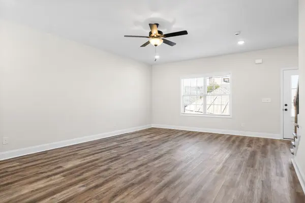 500 Peachers Mill Rd #A2, Clarksville, TN 37042