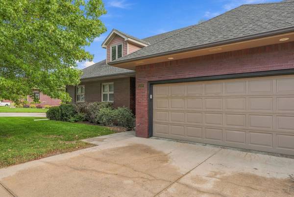 217 Kingsway, Hesston, KS 67062