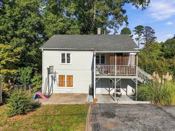 1676 Old Charlotte RD, Spartanburg, SC 29307