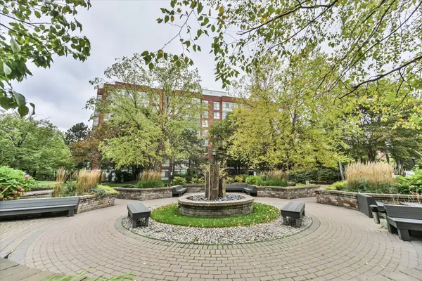24 Southport ST #846, Toronto W01, ON M6S 4Z1