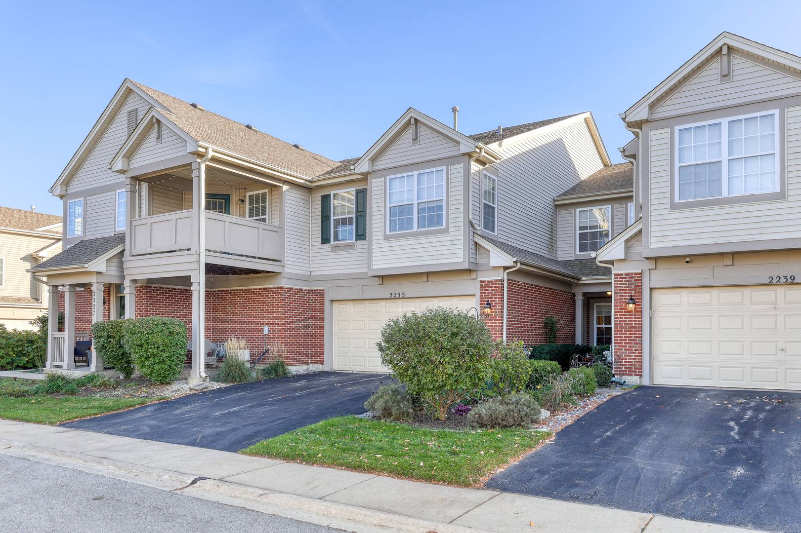 2235 Vanderbilt DR, Geneva, IL 60134