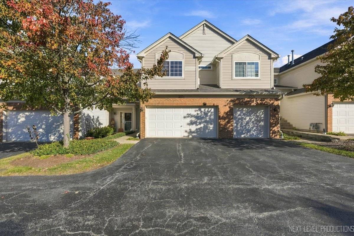 237 Nicole DR #C, South Elgin, IL 60177