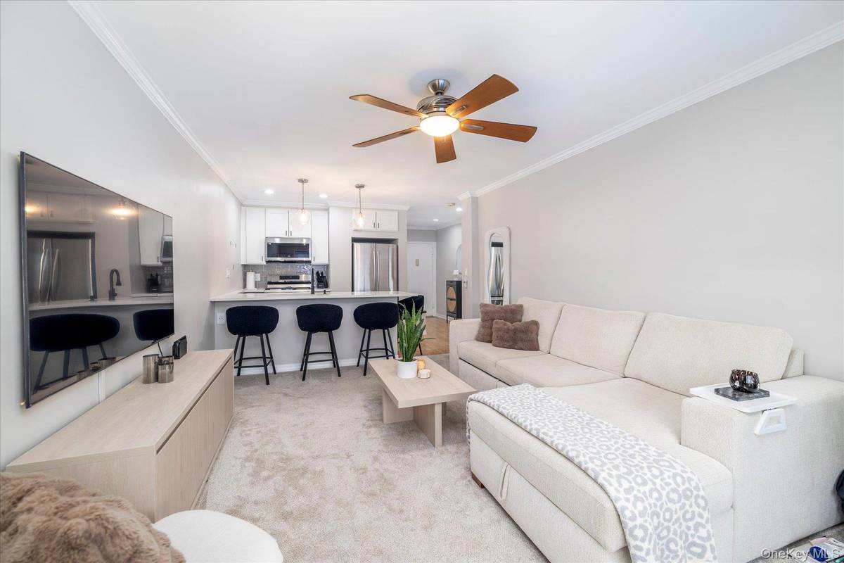 1 E Broadway #7A, Long Beach, NY 11561