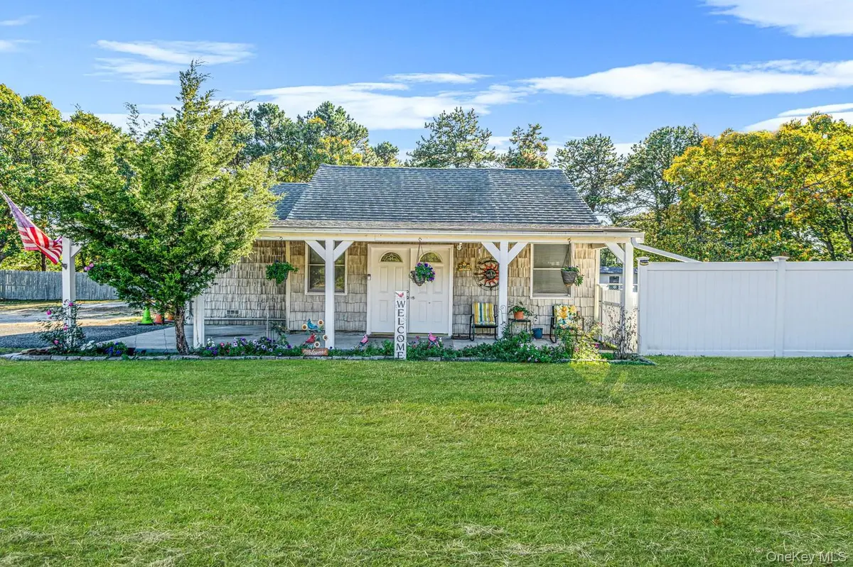 350 Hawkins RD, Centereach, NY 11720