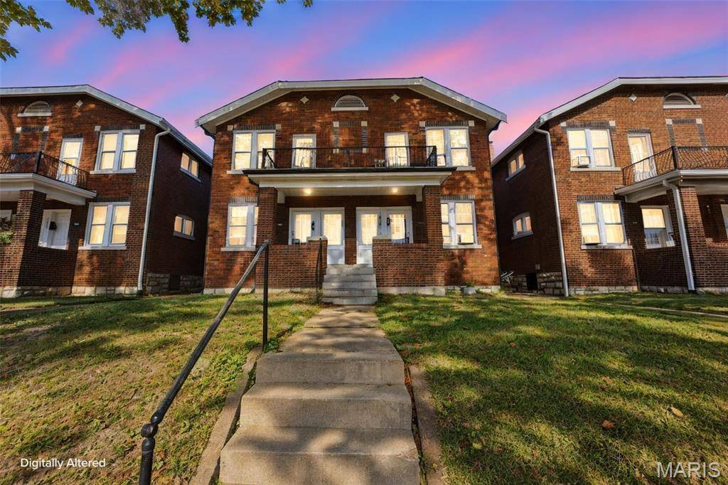 4245 Bates ST, St Louis, MO 63116