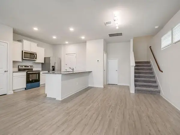605 W South ST #92, Leander, TX 78641