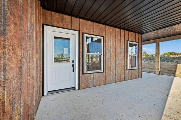 9837 NE A HWY, Cameron, MO 64429