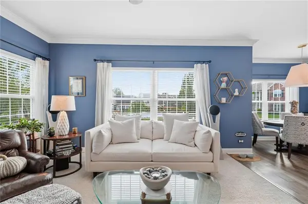 11604 Tomahawk Creek Pkwy #A, Leawood, KS 66211