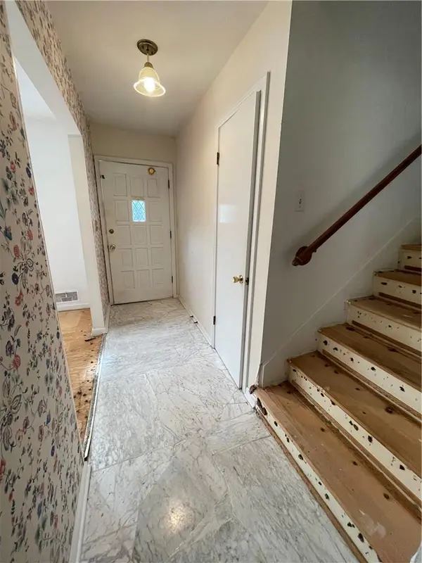6926 W 101st ST, Overland Park, KS 66212