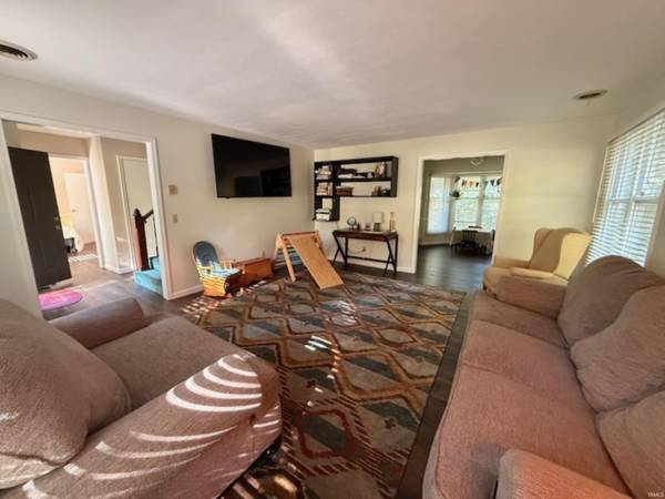3198 N Delaware DR, Vincennes, IN 47591