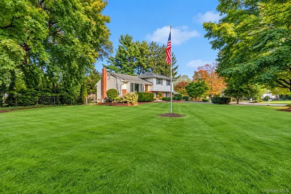 121 Ketay DR, East Northport, NY 11731