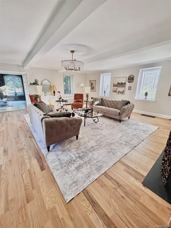50 Forest CIR, New Rochelle, NY 10804