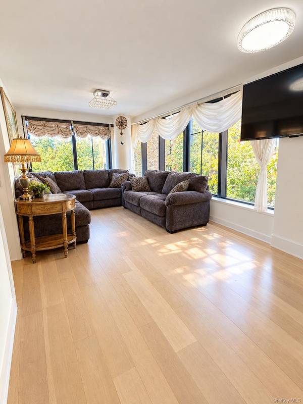 144-49 Northern BLVD #305, Flushing, NY 11354