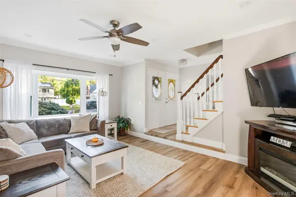 12 17th AVE, Ronkonkoma, NY 11779