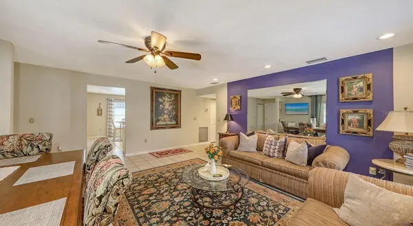 126 AVENIDA VENECCIA, Sarasota, FL 34242