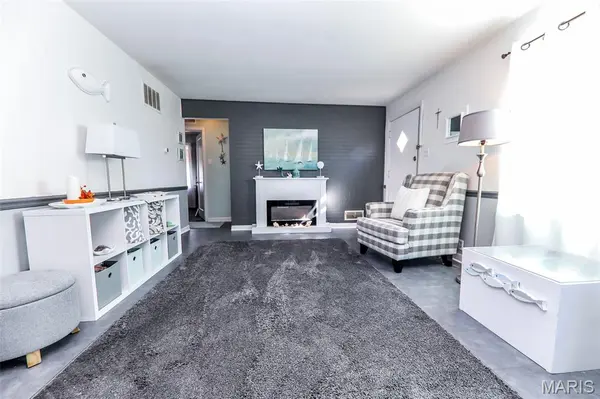 805 Victory DR, Collinsville, IL 62234
