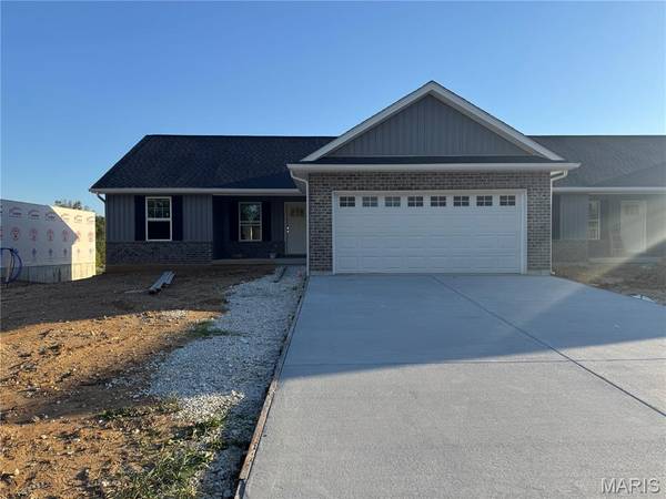 264 Railroad ST, Moscow Mills, MO 63362