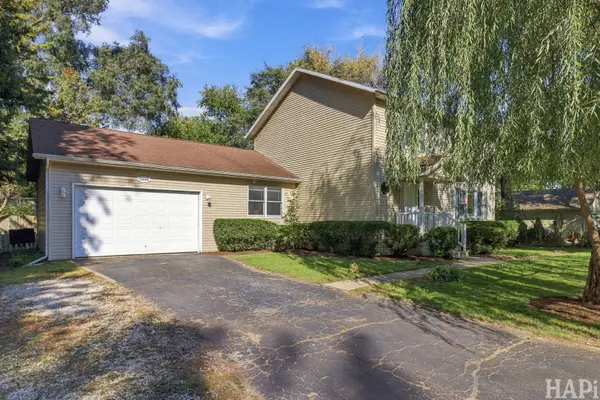 10066 W Paddock AVE, Beach Park, IL 60087