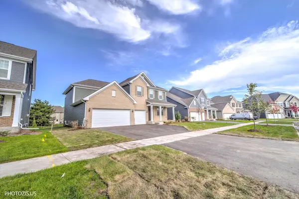 2531 Mallet CT, Naperville, IL 60564
