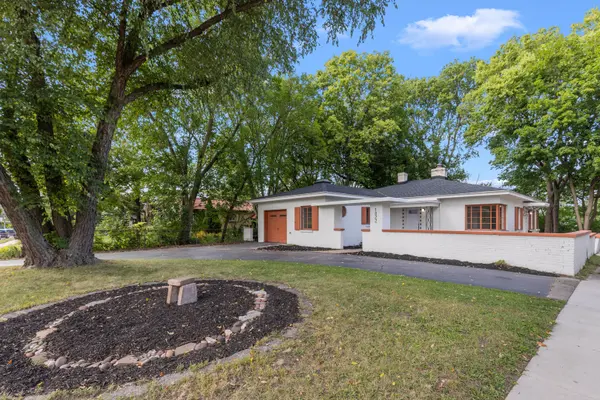 1822 E State ST, Rockford, IL 61104