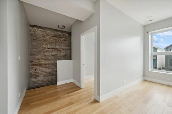 2526 W Lexington AVE #3, Chicago, IL 60612