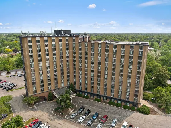 1 Renaissance PL #517, Palatine, IL 60067