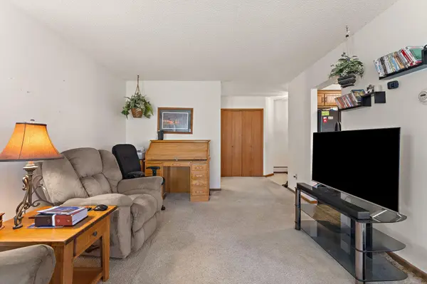 14835 Endicott WAY #117, Apple Valley, MN 55124
