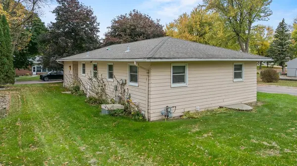 122 W George ST, Ivanhoe, MN 56142