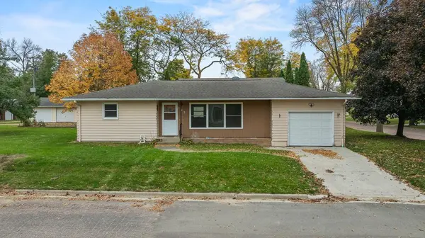 122 W George ST, Ivanhoe, MN 56142