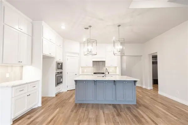 9300 NW 119th ST, Yukon, OK 73099