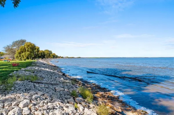2135 LAKESIDE PL, Green Bay, WI 54302